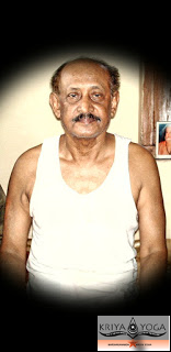 Baba enseñando Kriya Yoga